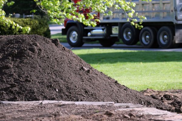 Yard Dirt Delivery in Richland