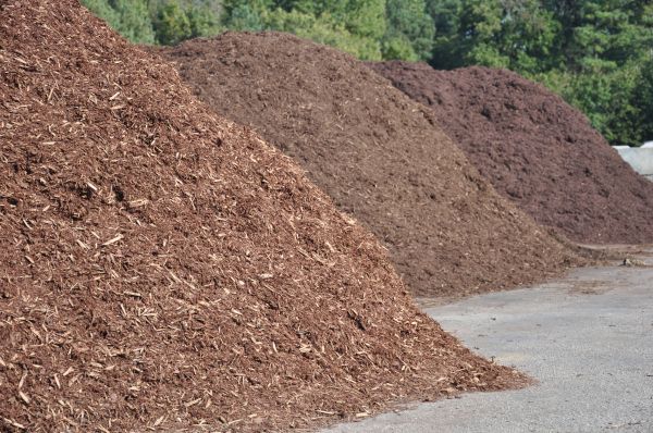 Brown Mulch Delivery in Richland