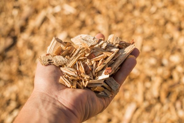 Wood Chips Spreading in Richland