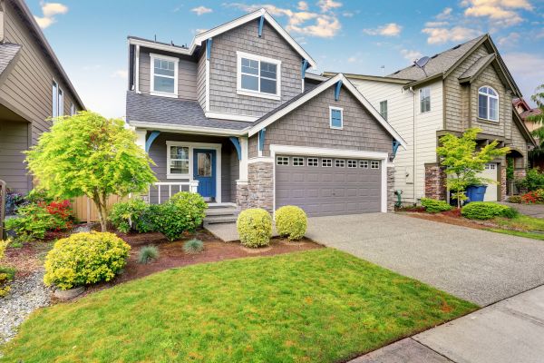 Curb Appeal Landscaping in Richland